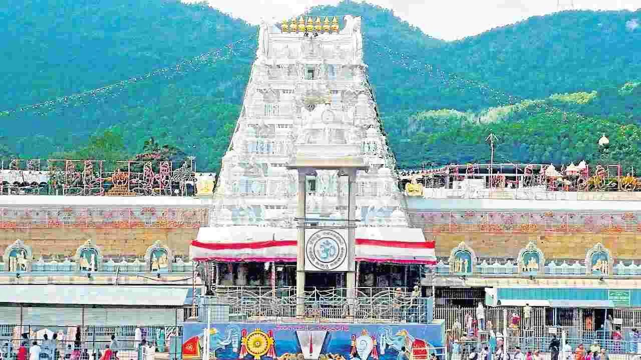 లంచం తీసుకుని..తిరుమలకు నెయ్యి ట్యాంకర్ల అనుమతి!