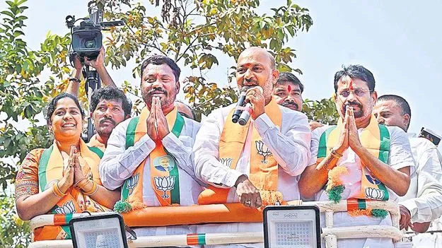 ఏయ్‌ ఒవైసీ.. కరీంనగర్‌ నా అడ్డా