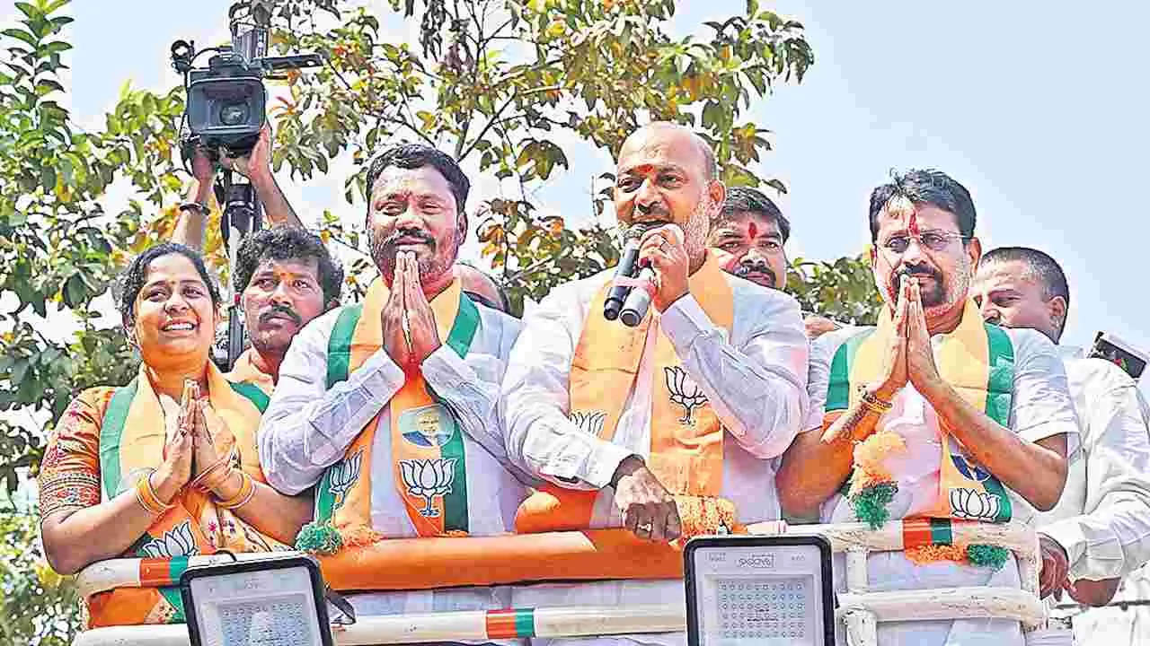 ఏయ్‌ ఒవైసీ.. కరీంనగర్‌ నా అడ్డా