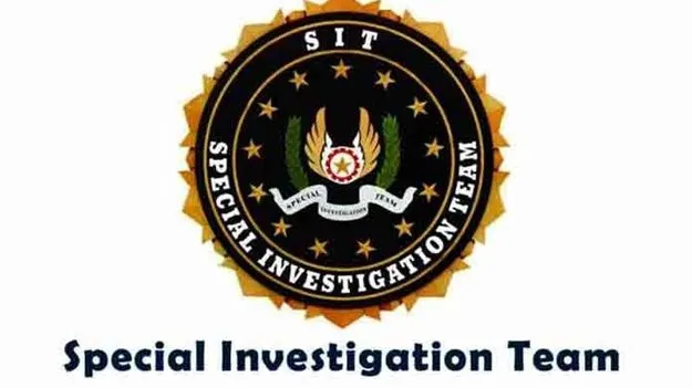 కోర్టుకు ‘లిక్కర్‌’ కార్లు 