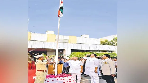 చట్టసభలే ప్రజాస్వామ్యానికి గుండెకాయ