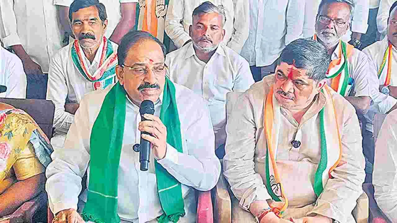 అసత్యాలతో బీఆర్‌ఎస్‌ కారుకూతలు