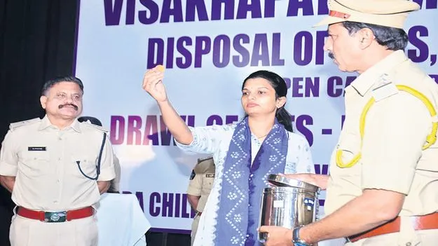 27 బార్‌లకు లాటరీ