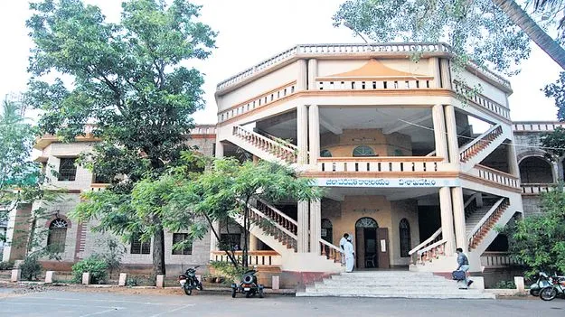 జడ్పీ పదోన్నతుల్లో అక్రమాలు