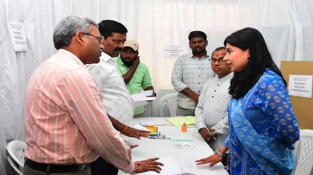 పోస్టల్‌ బ్యాలెట్‌ను వినియోగించుకోవాలి