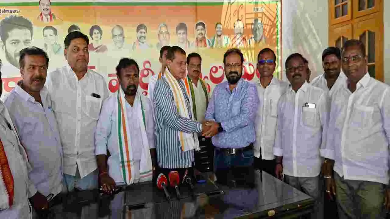 గత ప్రభుత్వ విధానాల వల్లే పరిశ్రమలు నిర్వీర్యం