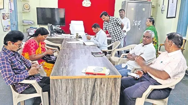 ప్రజాసమస్యలపై అదే నిర్లక్ష్యం