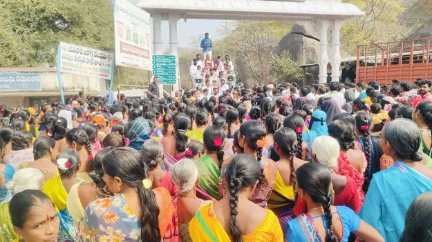 బీజేపీ, బీఆర్‌ఎస్‌కు ఓటు వేస్తే.. మురుగునీటిలో వేసినట్లే..