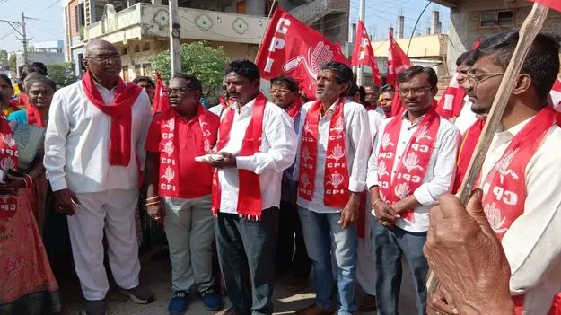 సమస్యలపై పోరాడే వారిని ఎన్నుకోవాలి