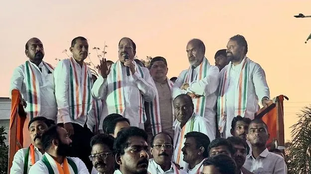 నేతన్నలను ఓటు అడిగే హక్కు బీఆర్‌ఎస్‌, కేటీఆర్‌కు లేదు