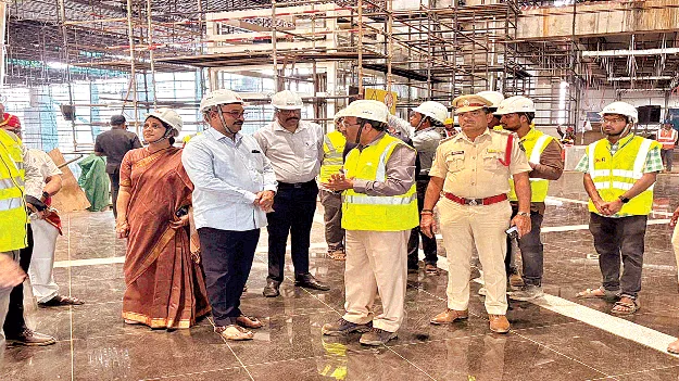 ఎయిర్‌పోర్టును సందర్శించిన హైకోర్టు న్యాయమూర్తి