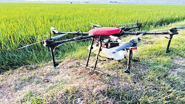 రైతుల ముంగిట్లో డ్రోన్‌ సేవలు