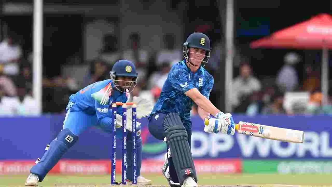 అండర్-19 ప్రపంచ కప్ ఫైనల్:  జోరు పెంచిన ఇంగ్లాండ్ బ్యాటర్లు