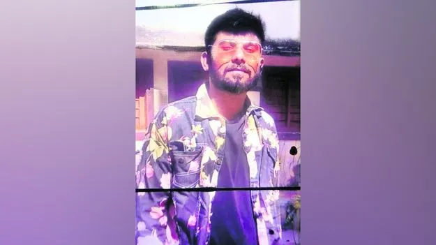 ఒకరిని కాపాడబోయి మరొకరు...