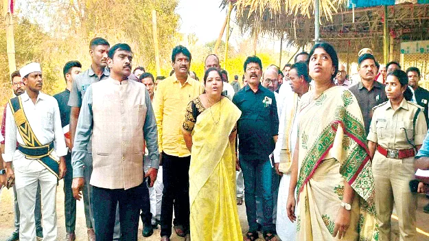   Bad Name to the Government?  ప్రభుత్వానికి చెడ్డపేరు తెస్తారా?