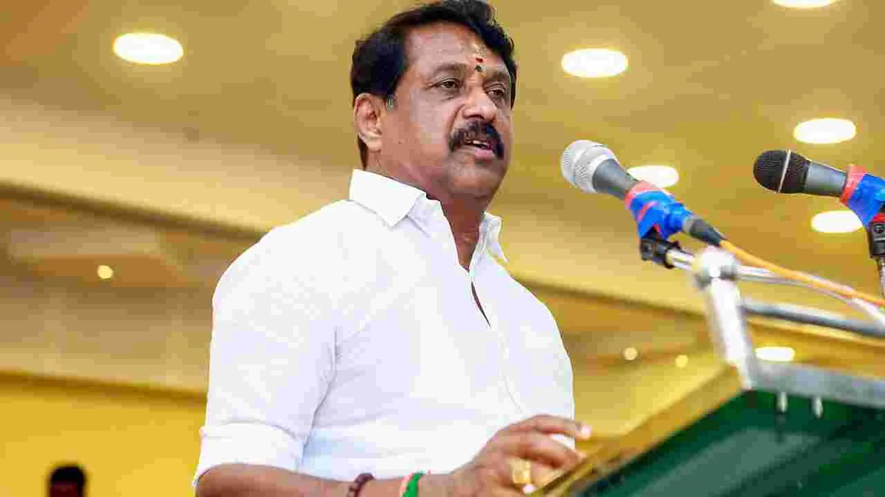 ఓటుకు రూ.2వేలు పంచేందుకు సిద్ధమైన డీఎంకే..