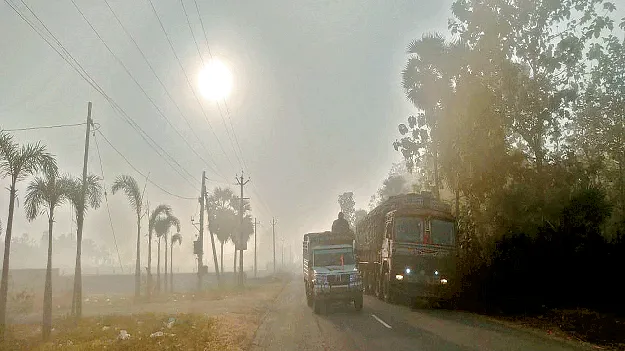   Fog    మంచు దుప్పట్లో మన్యం