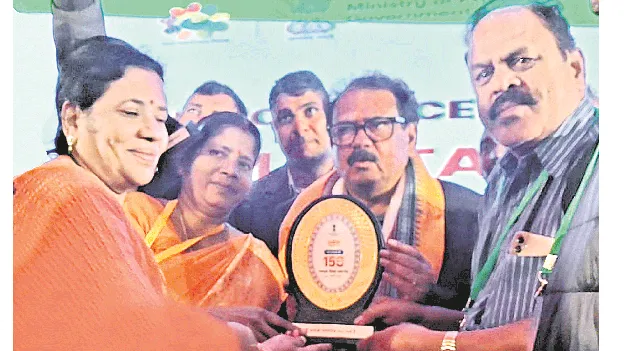 పేటమిట్టకు ‘ఉత్తమ’ పంచాయతీ అవార్డు 