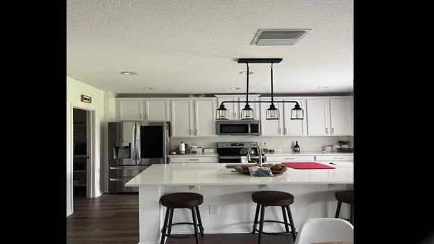 మీ కళ్లు చురుకైనవి అయితే.. ఈ వంట గదిలో పిల్లిని 8 సెకెన్లలో కనిపెట్టండి!