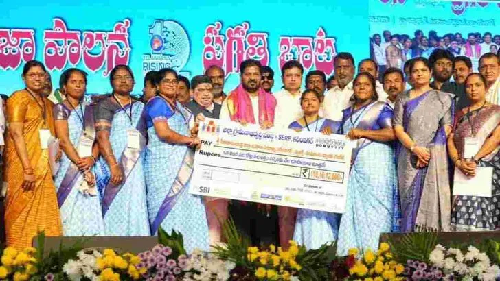 కరీంనగర్ జిల్లాలో ఎన్నికల ప్రచారంలో పాల్గొన్న సీఎం రేవంత్‌రెడ్డి