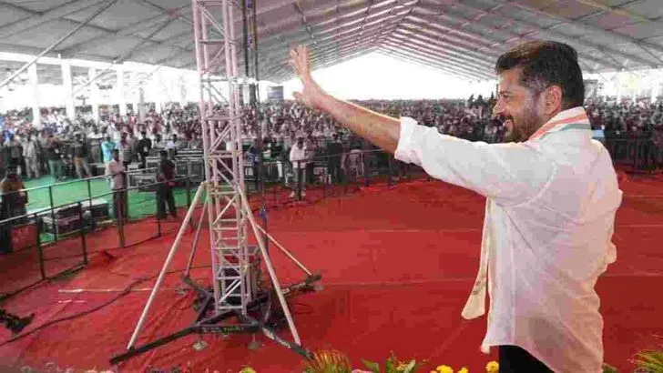 కరీంనగర్ జిల్లాలో ఎన్నికల ప్రచారంలో పాల్గొన్న సీఎం రేవంత్‌రెడ్డి