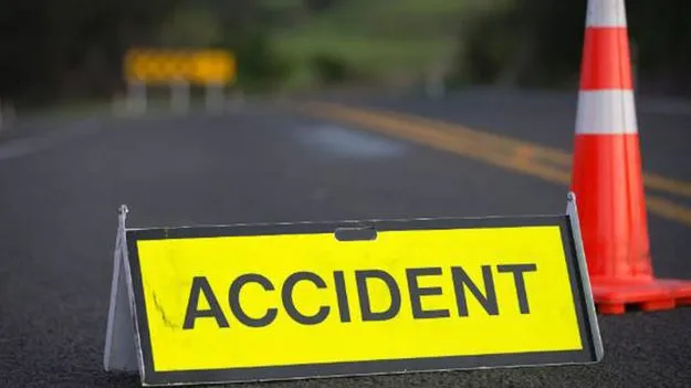 Road Accidents In AP: రాష్ట్రంలో వేర్వేరు చోట్ల రోడ్డు ప్రమాదాలు.. పలువురికి గాయాలు