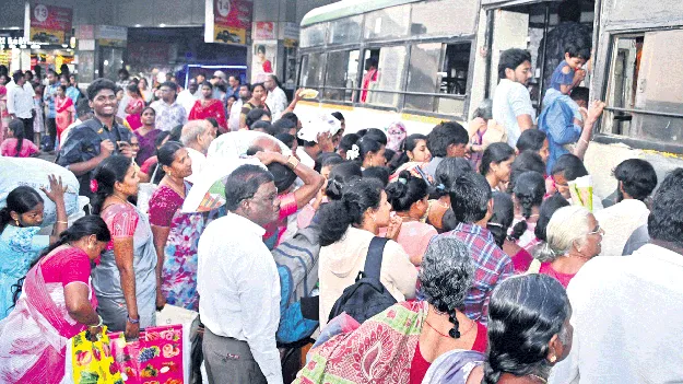 తిరుగు ప్రయాణంలోనూ తిప్పలు!