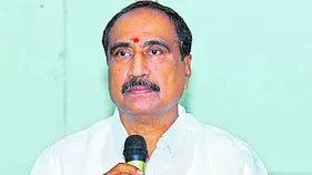 క్రాస్ బ్రీడ్ ఎవరు..? కేటీఆర్‌పై సంజయ్ కుమార్ సెటైర్లు