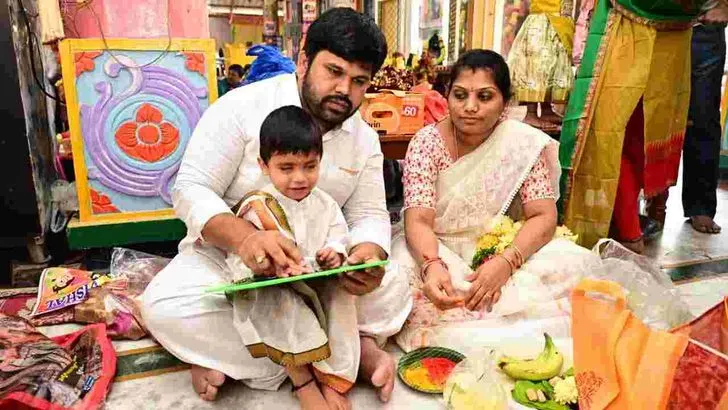 ఘనంగా వసంత పంచమి వేడుకలు.. అమ్మవారి ఆలయాల్లో అక్షరాభ్యాసాలు