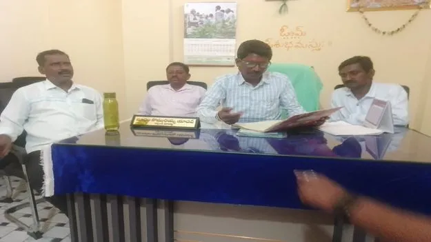 పంచాయతీలో సరిగా లేని రికార్డులు