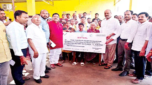 మత్స్యకారుల సంక్షేమాన్ని విస్మరించిన వైసీపీ