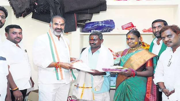 అర్హులందరికీ ఇందిరమ్మ ఇళ్లు