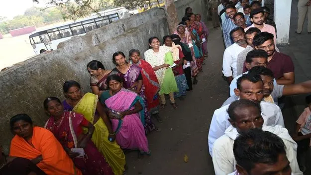 kumaram bheem asifabad- ప్రశాంతంగా మున్సిపల్‌ ఎన్నికలు