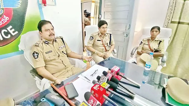 రోడ్డు ప్రమాదాలు..క్రైం రేట్‌ తగ్గుముఖం : ఐజీ