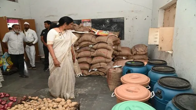 kumaram bheem asifabad-విద్యార్థులకు పౌష్టికాహారం అందించాలి