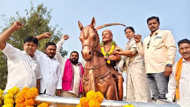 kumaram bheem asifabad-శివాజీ మహారాజ్‌ కు ఘన నివాళి