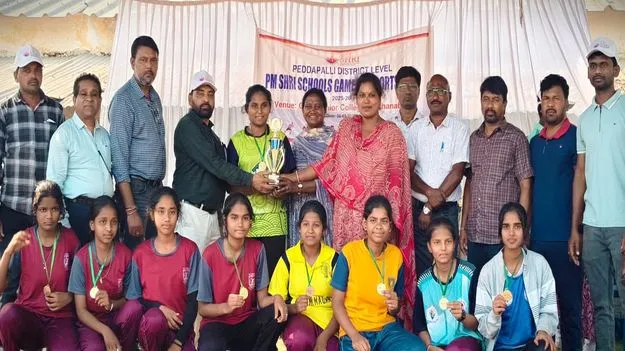 క్రీడాకారులు రాష్ట్ర, జాతీయ స్థాయిలో ప్రతిభ చాటాలి 