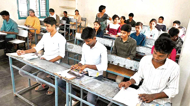 ‘పది’ పరీక్షలకు సిద్ధం