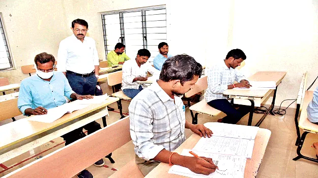 రద్దీగా ఉండే ఆలయాలపై దృష్టి పెట్టాలి 