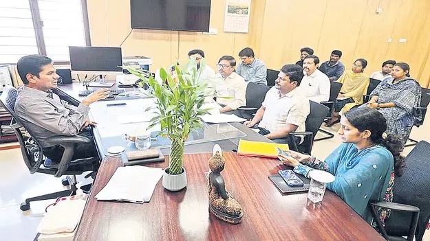 సమన్వయంతో అటవీ భూ సమస్యల పరిష్కారం