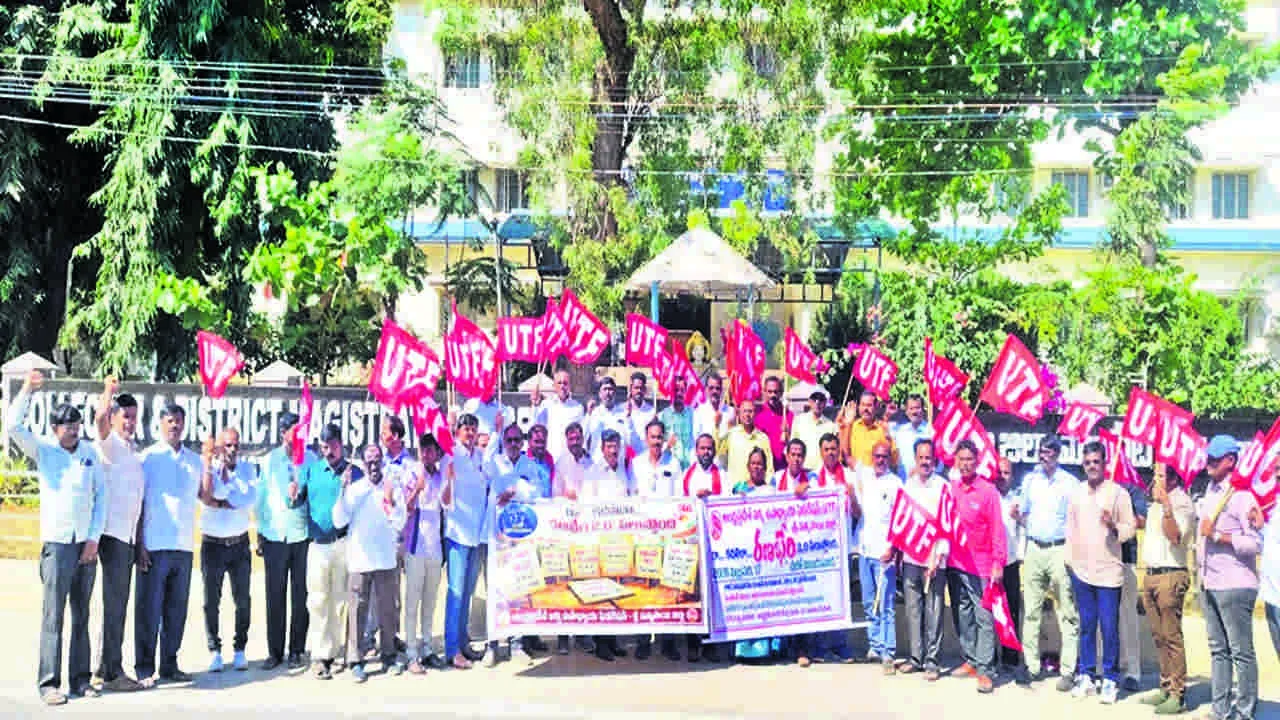 UTF: హామీలు అమలుకాకపోతే ప్రతిఘటనే: యూటీఎఫ్‌