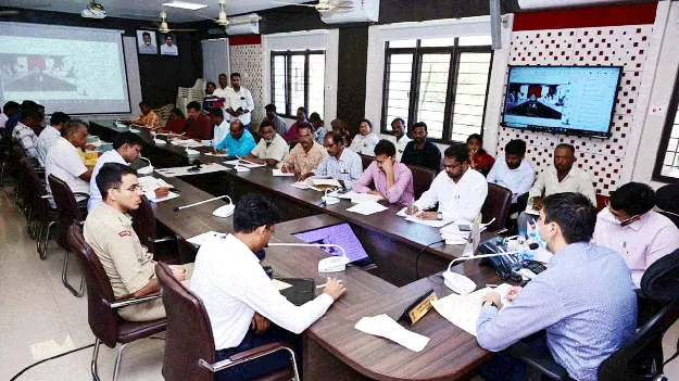 నాలుగో విడత రీసర్వే పక్కాగా నిర్వహించండి