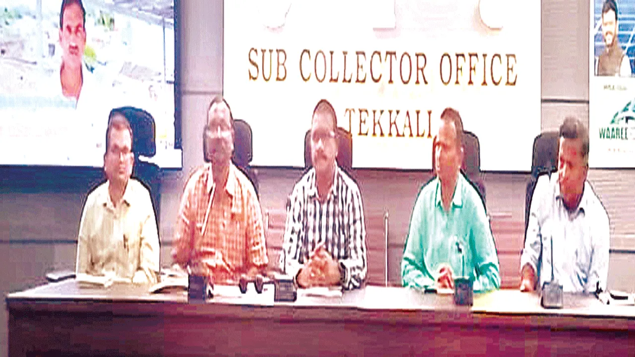 సోలార్‌ విద్యుత్‌పై దృష్టి సారించాలి