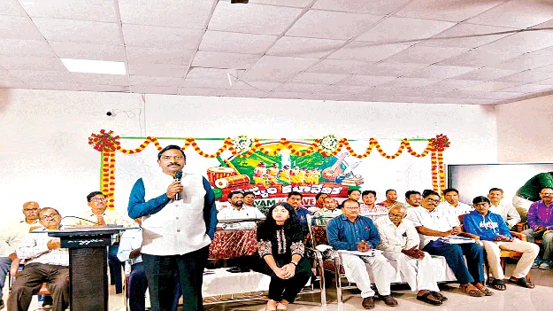 తెలుగు భాషపై మక్కువ పెంపొందించండి