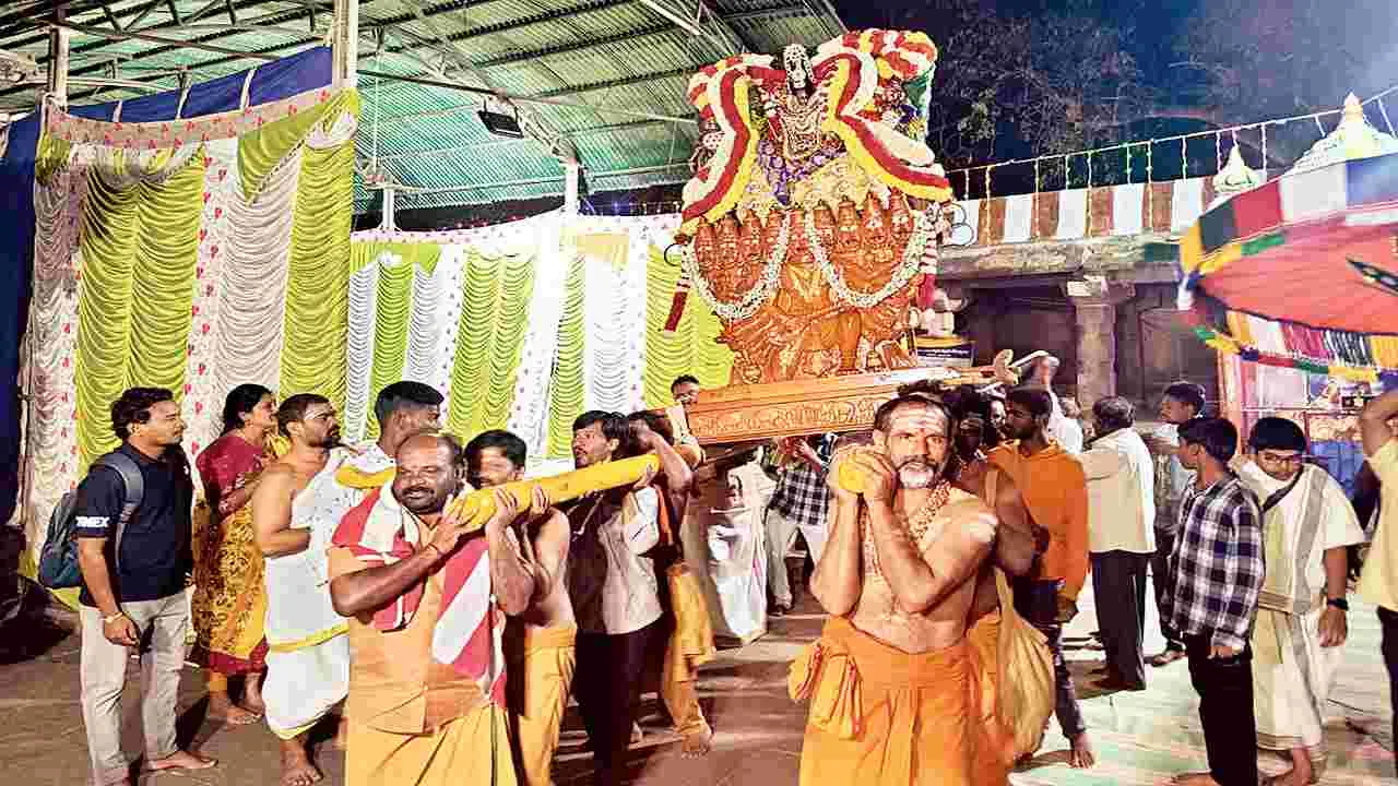 మహానందిలో శివరాత్రి ఉత్సవాలు ప్రారంభం