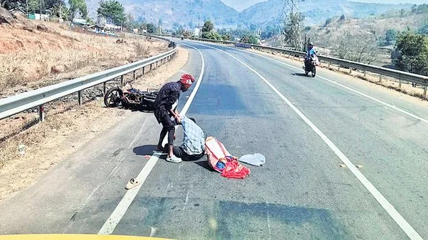 హైవేపై ప్రయాణమంటే హడల్‌