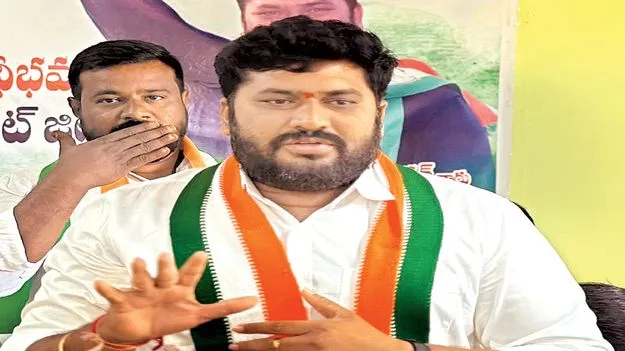 ‘ఉపాధి’ని నిర్వీర్యం చేసేందుకు కుట్రలు 