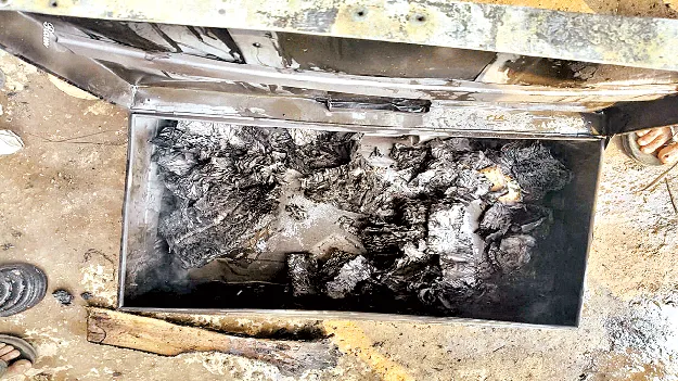   గంట్లాంలో రెండు పూరిళ్లు దగ్ధం  