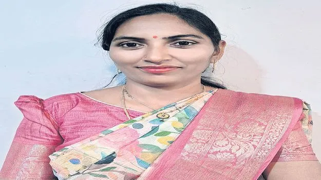 చదువుల తల్లికి అందలం