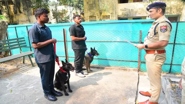 కమిషనరేట్‌కు రెండు పోలీస్‌ డాగ్స్‌
